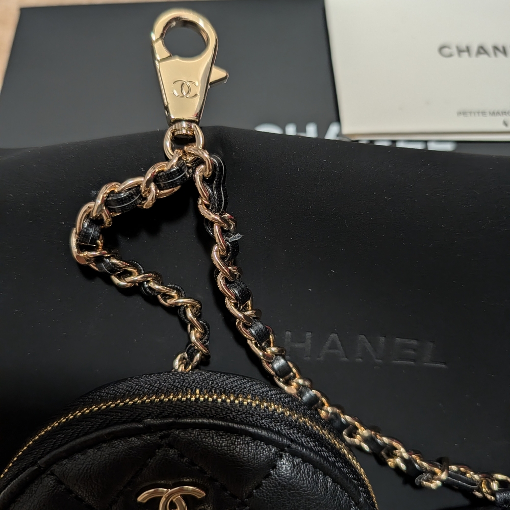 GWP/VIP Chanel Black Quilted Leather Bag Set - Picture 4 of 4